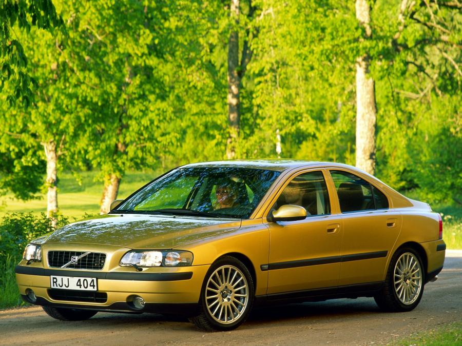  Volvo S60 2000 года  (фото 32 из 37)